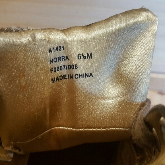 *SOLD* COACH SIGNATURE HIGH TOPS BASKETBALL - Picture 8 of 8